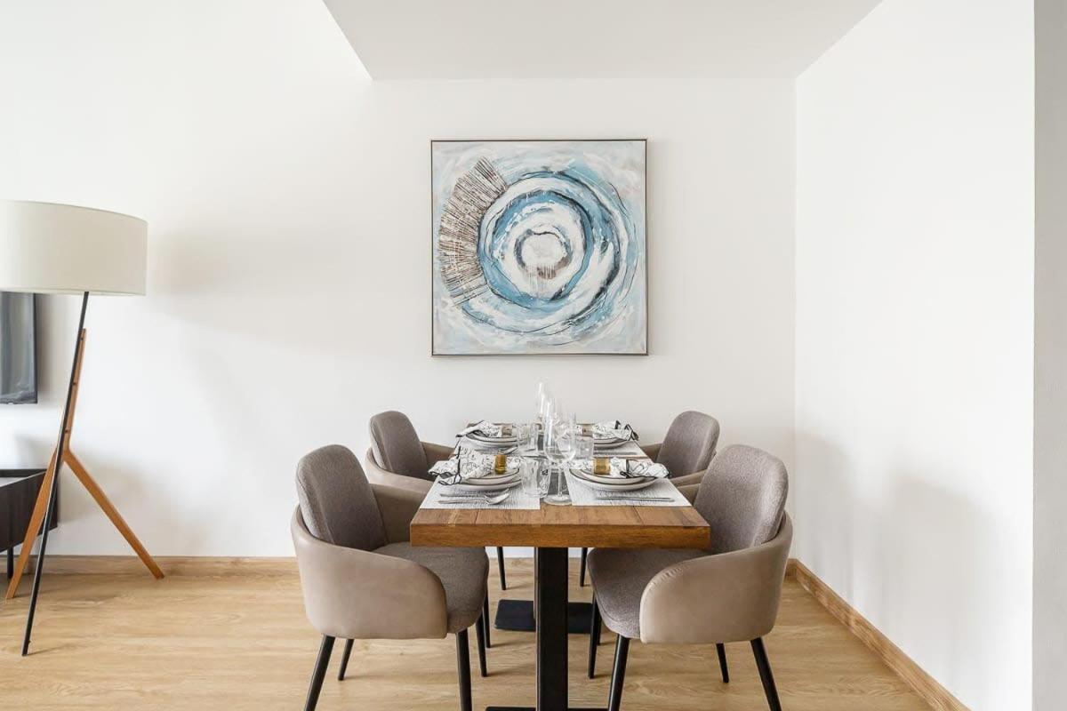 Apartment Frank Porter - Al Majara