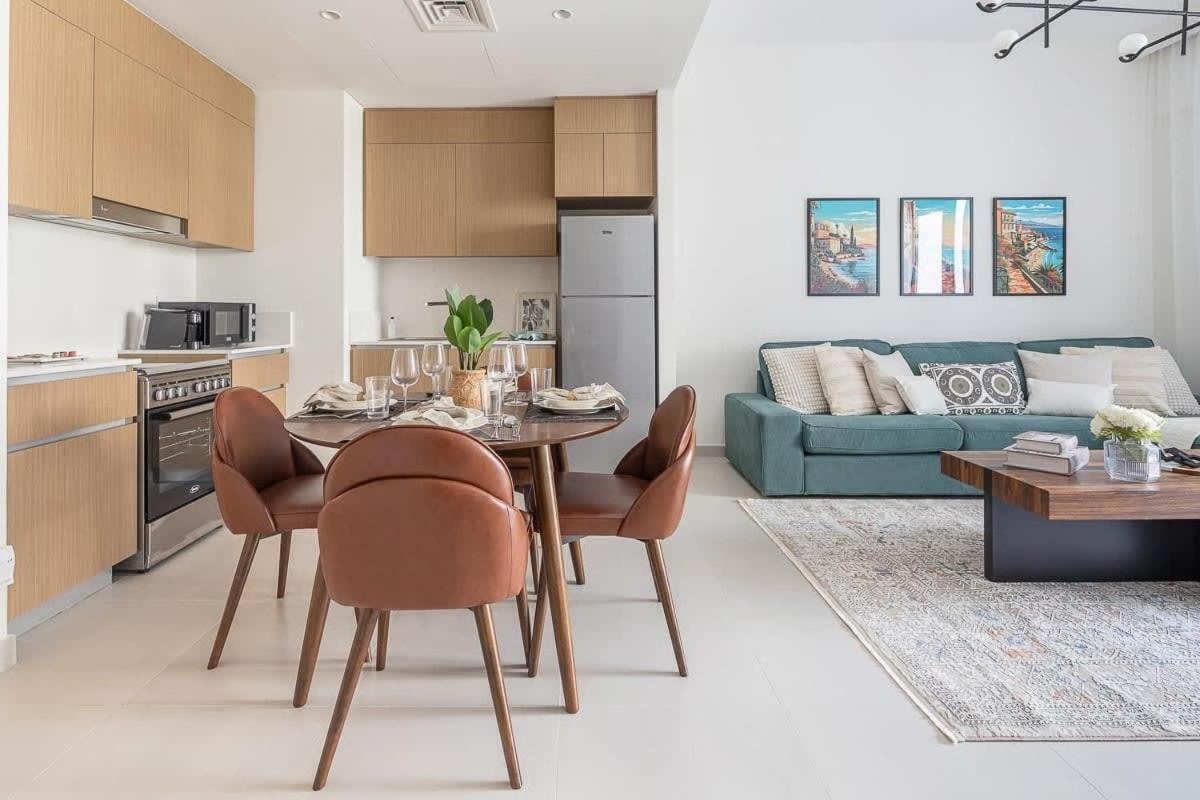 Frank Porter - Summer At Creek Apartment Dubai