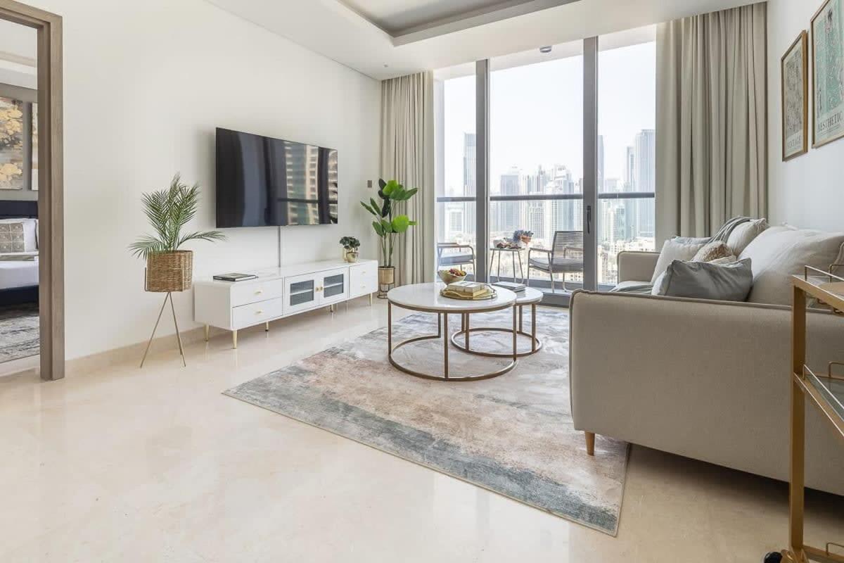 Frank Porter - The Sterling By Omniyat Apartment