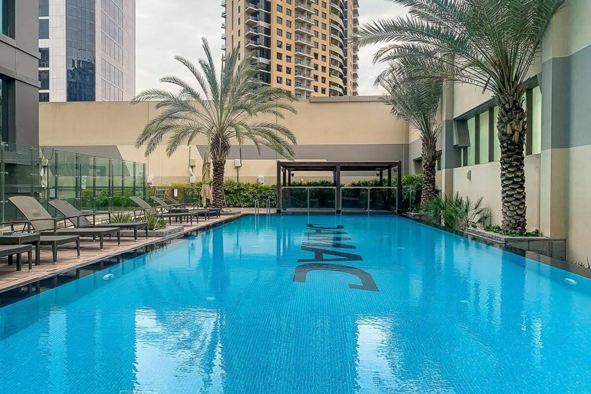 Frank Porter - Damac Voleo Apartment
