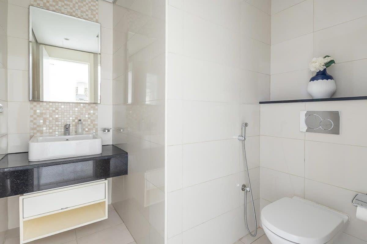 Frank Porter - Damac Voleo Apartment Dubai