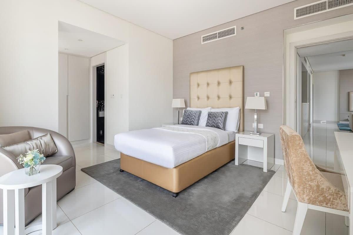 Frank Porter - Damac Voleo Apartment Dubai