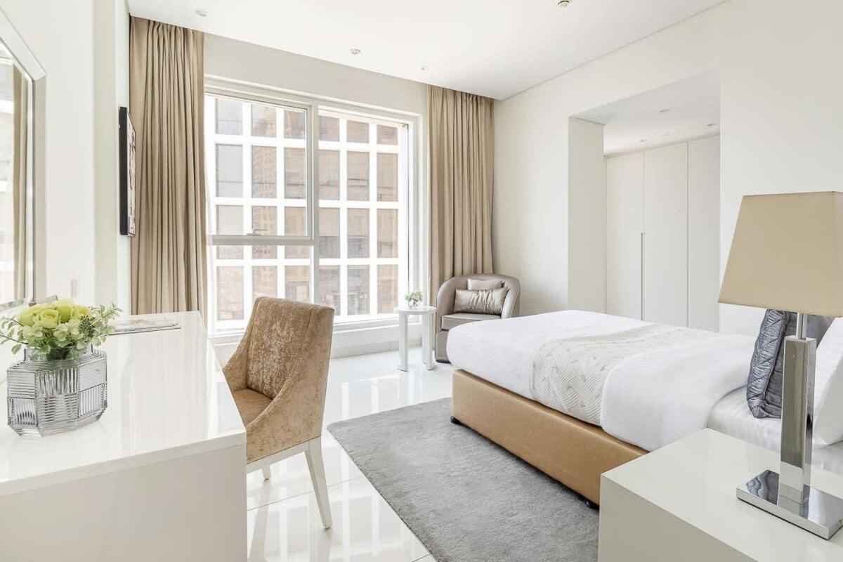 Frank Porter - Damac Voleo Apartment