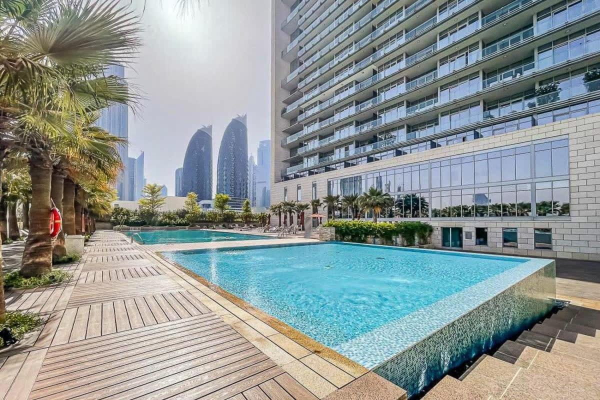 Frank Porter - Burj Daman Apartment Dubai