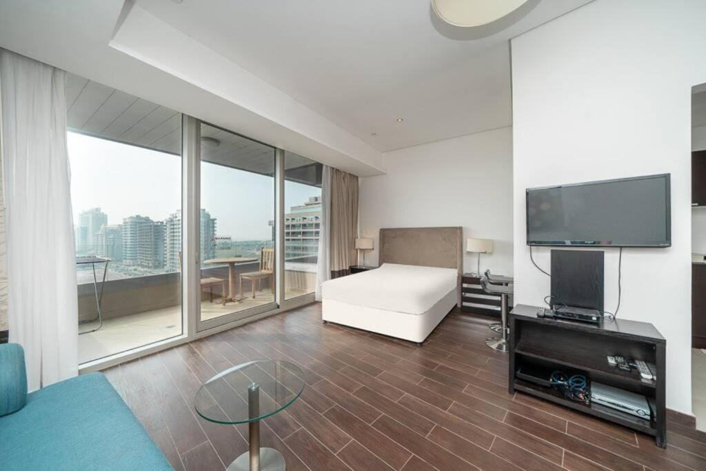 Stonetree - Spacious - The Matrix Apartment *