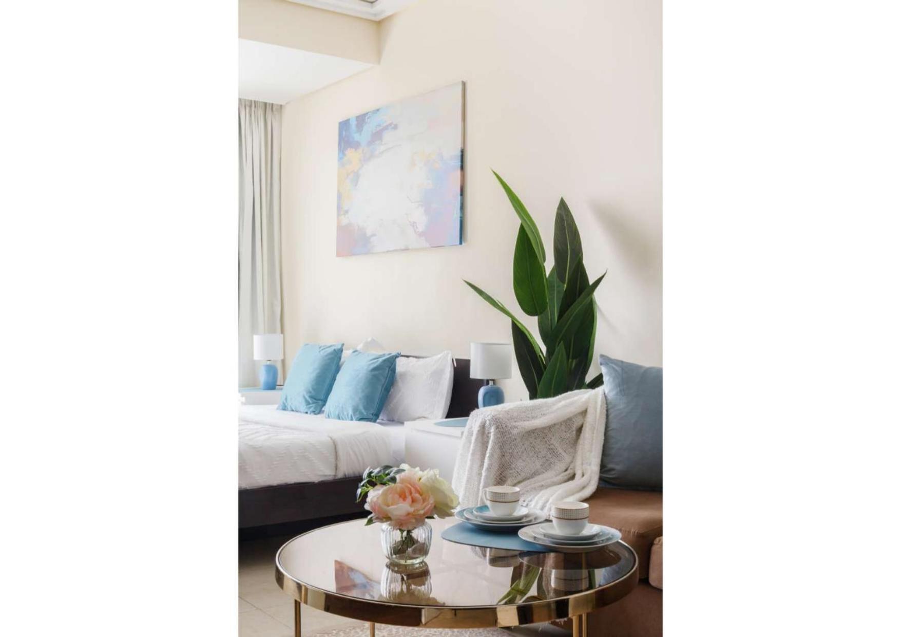 Apartment Elevate Your Lifestyle At Goldcrest Bldg. *