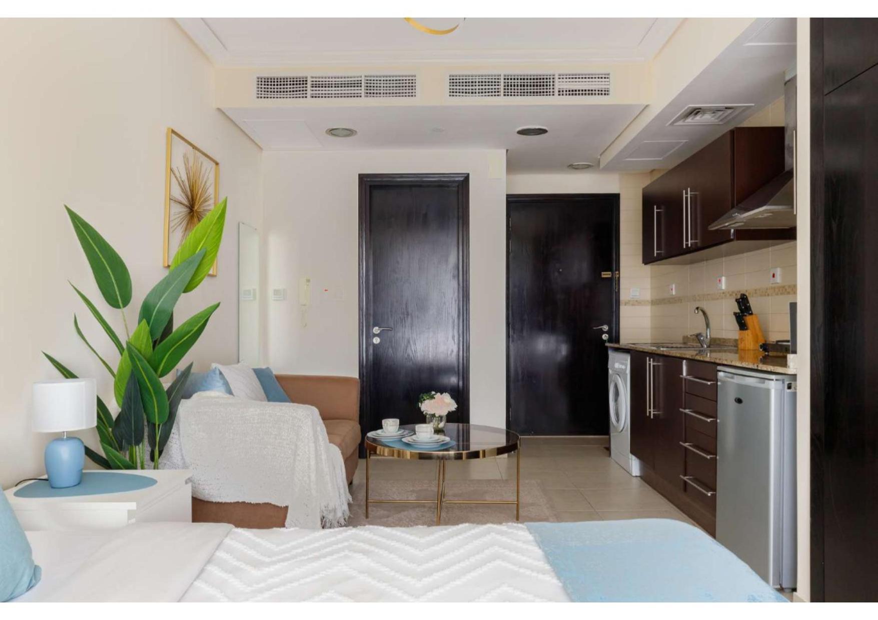 Apartment Elevate Your Lifestyle At Goldcrest Bldg. *