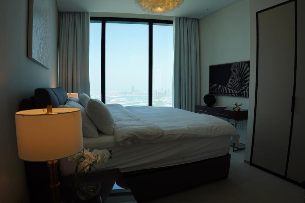 Lux 2 Bd With Parking Full Sea View And Location Dubai