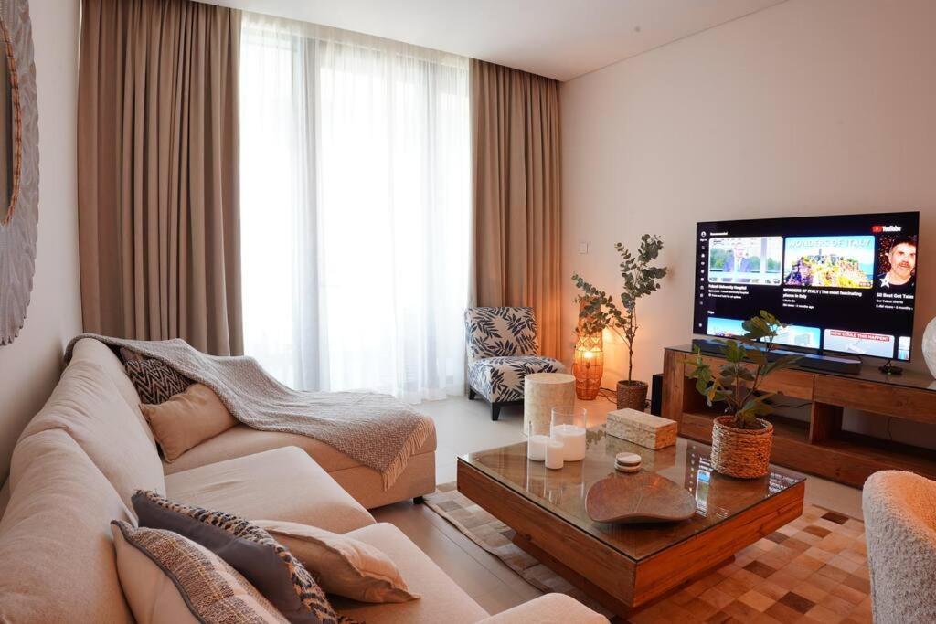 Apartment Lux 2 Bd With Parking Full Sea View And Location *
