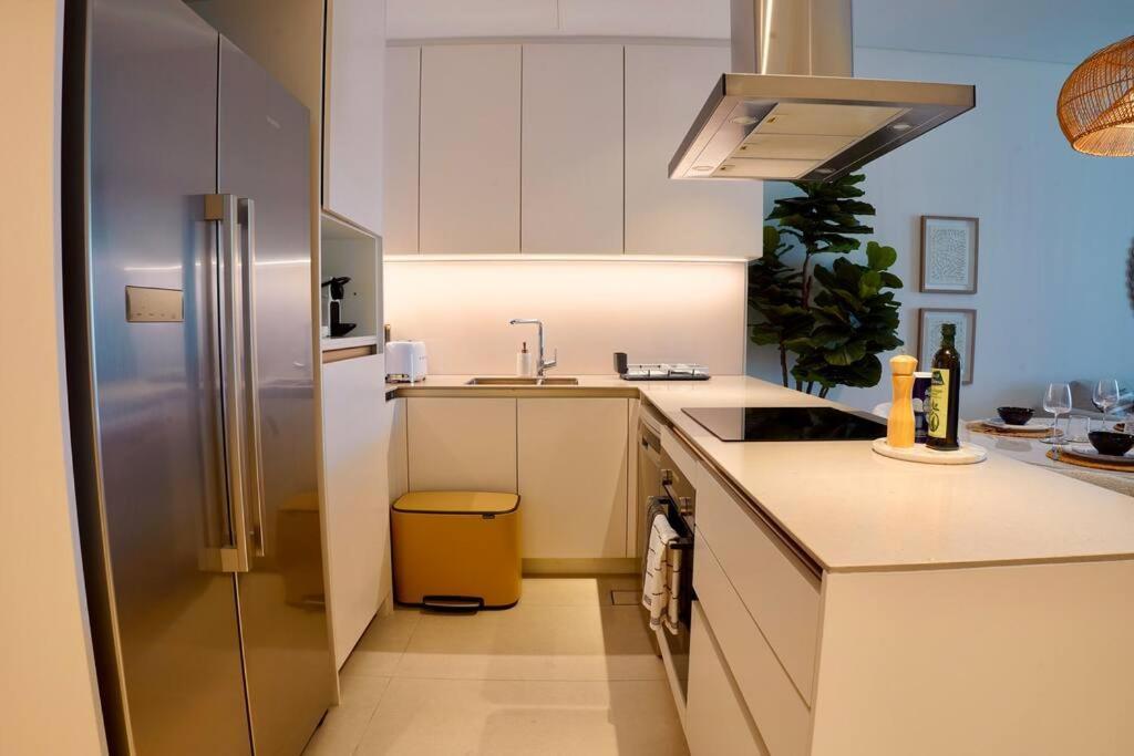 Lux 2 Bd With Parking Full Sea View And Location Apartment