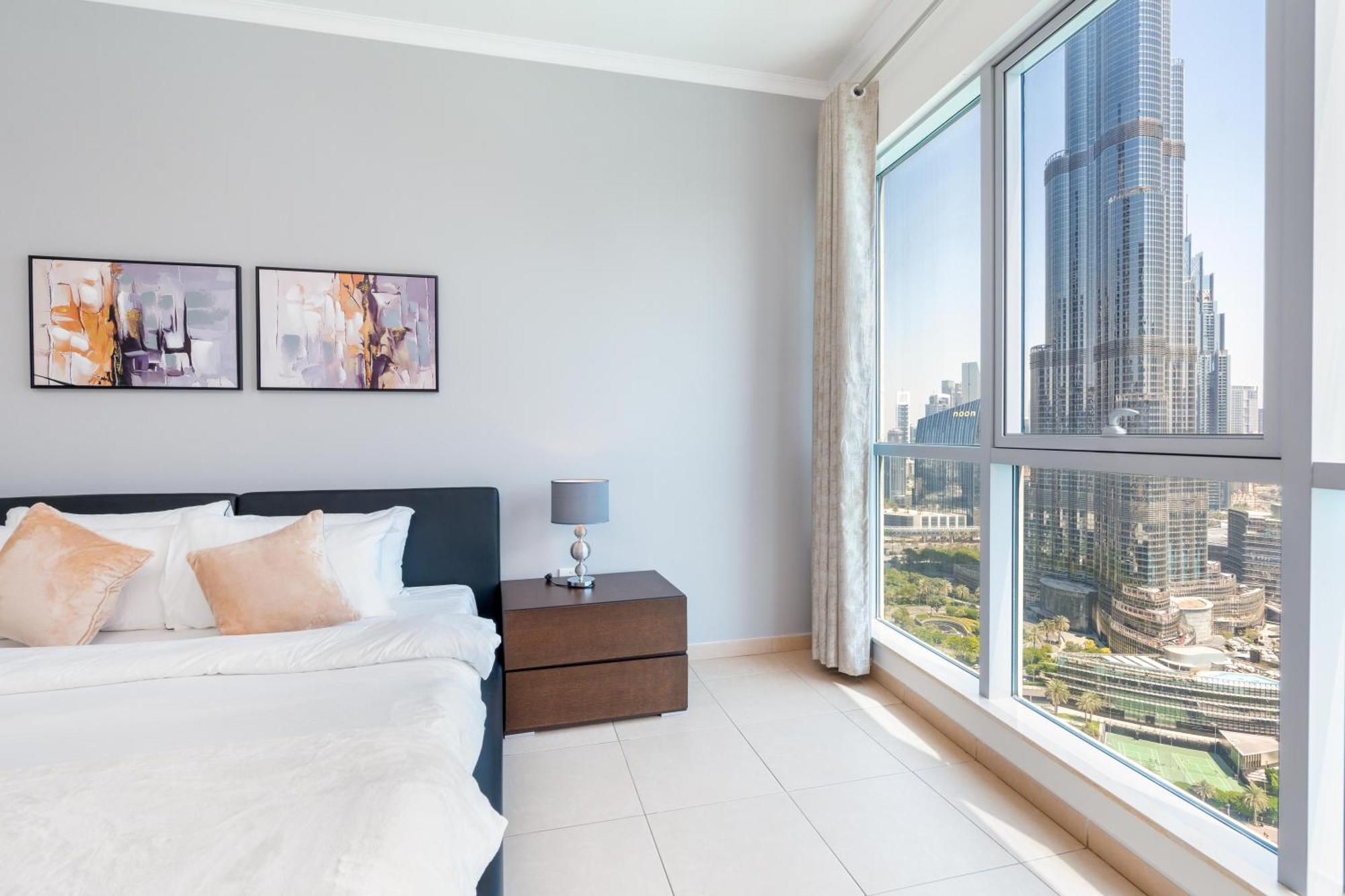 Incredible Fountain Views 2. 5 Bedroom Burj Residences Apartment *