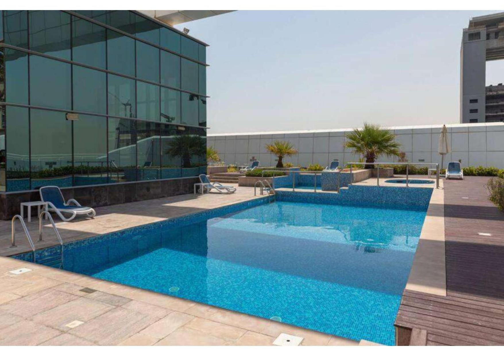 Apartment Elevate Your Lifestyle At Goldcrest Bldg. Dubai