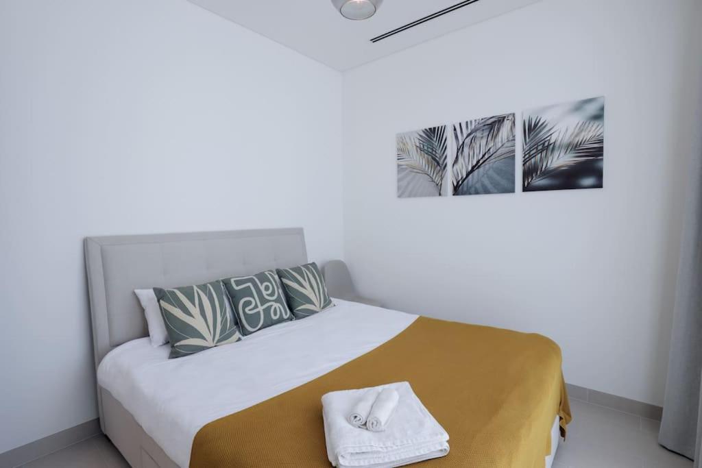 Stylish 2 Bedroom In Sobha Hartland Apartment *