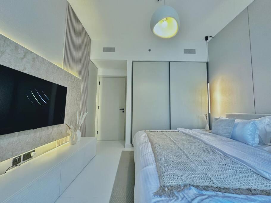 Your Private Sunny Retreat *