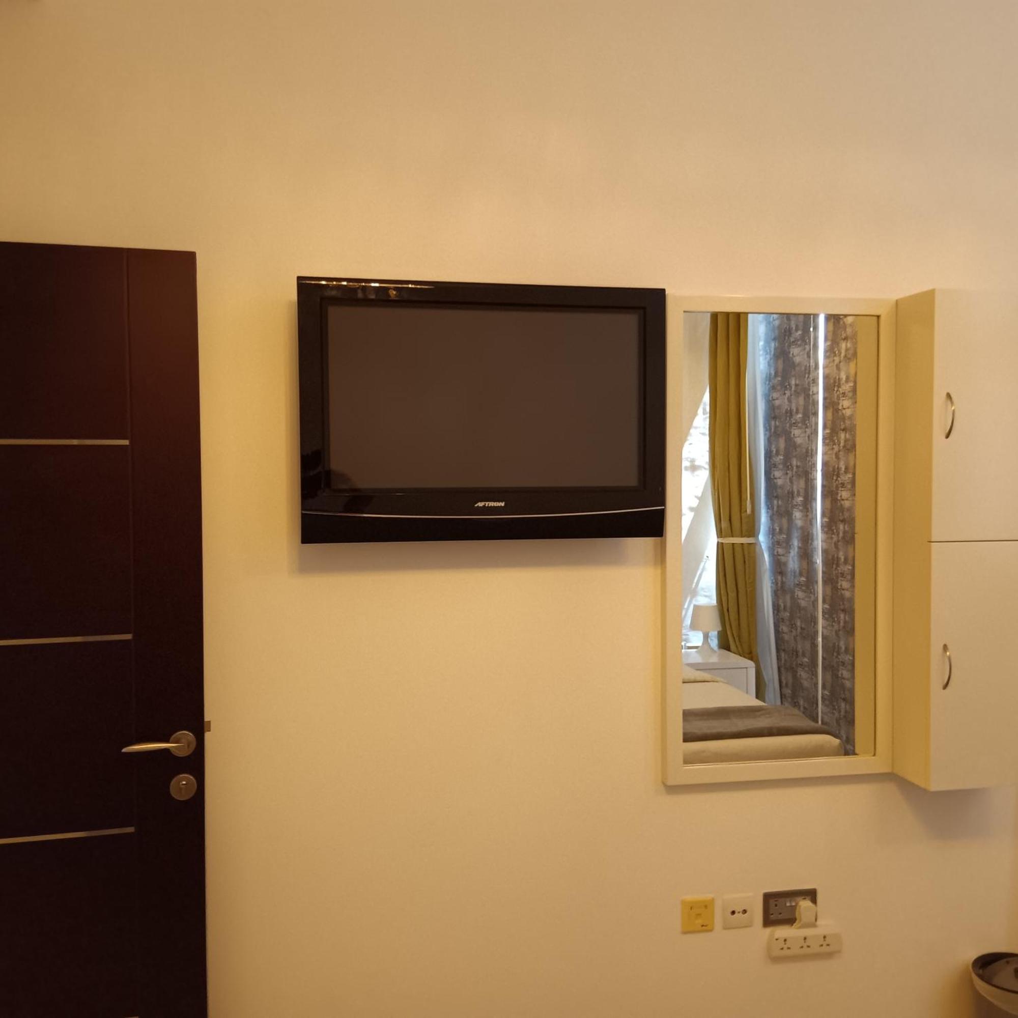 - Glitz 3 Residences - Majestic Luxe - 2br - Sleep 4 - For Families & Couples Only