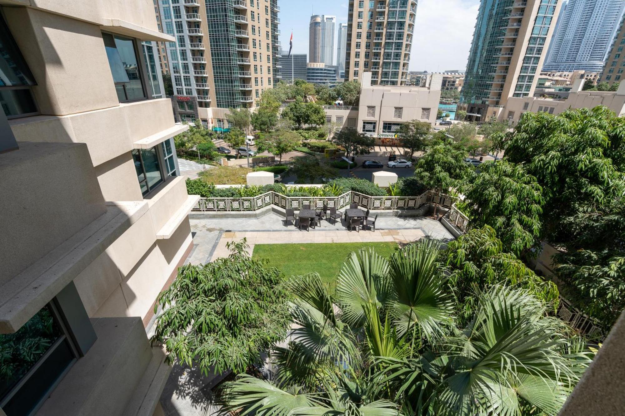 Lux I 29 Burj Blvd I Downtown Views Apartment Dubai