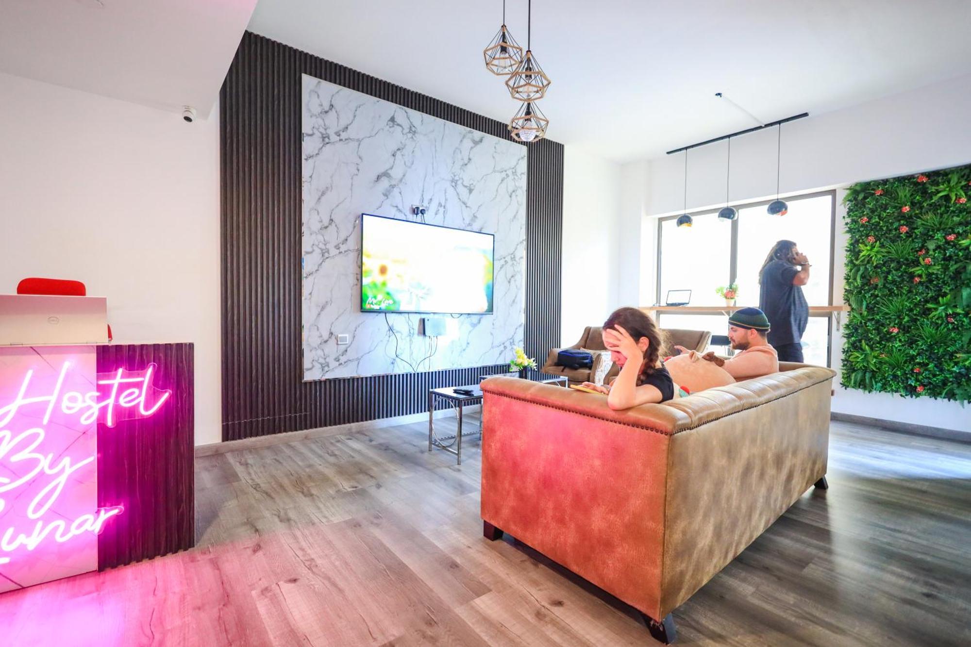 Lunar 96 Hostel