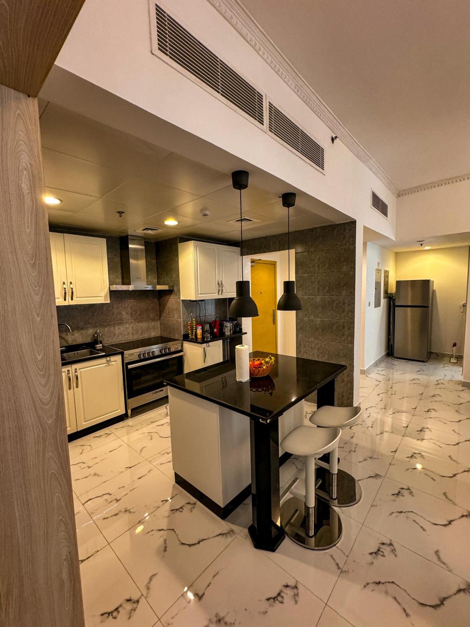 Apartment Dubaistay Luxury 2 Bedroom Jvc King And Queensize *