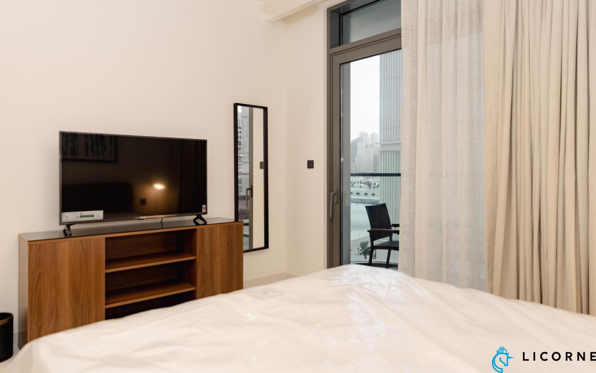 Apartment Seascape Sanctuary - 3 And A Half Br Beachfront Bliss - Marina Vista Tower 1 Dubai