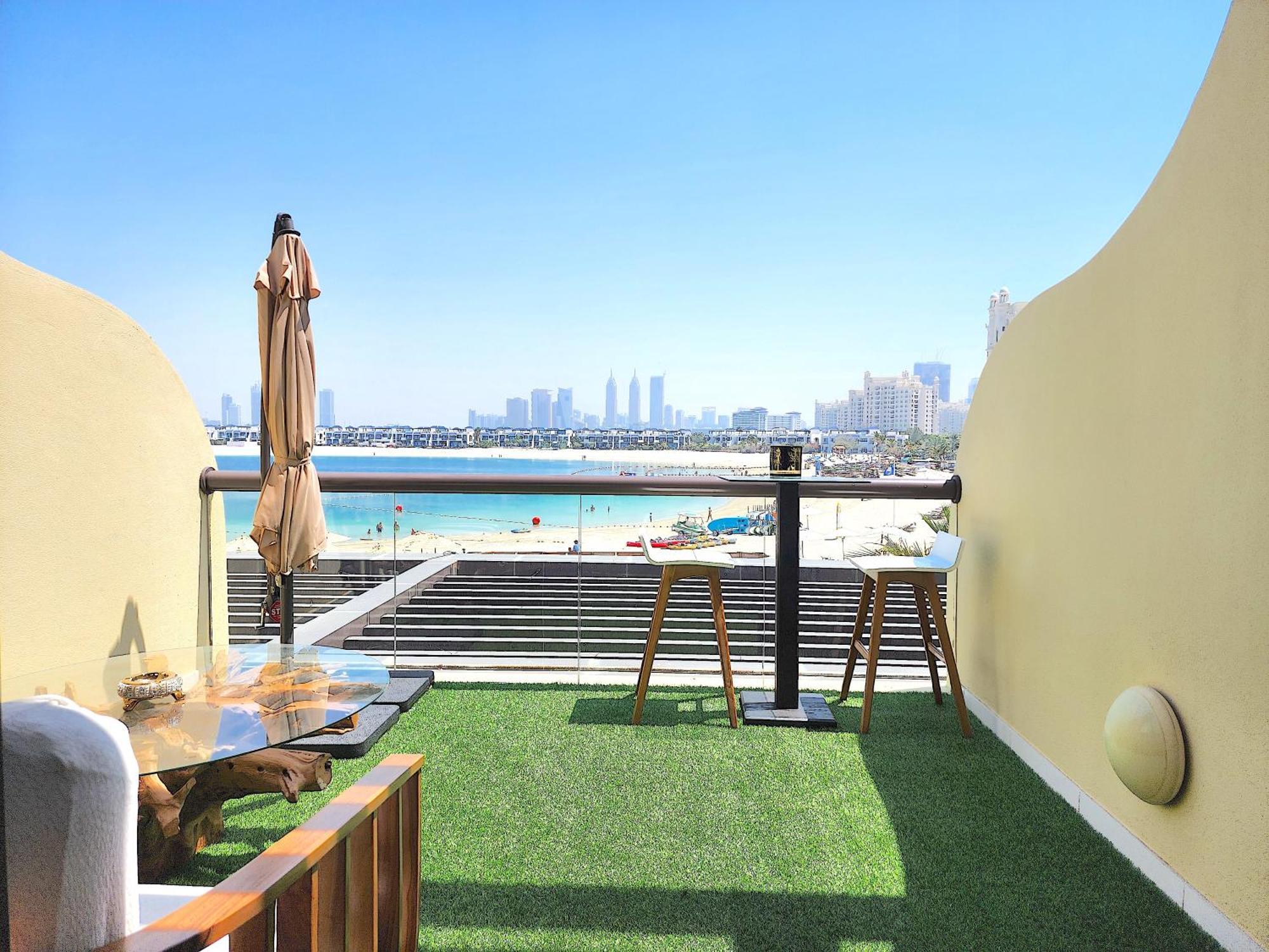 Sea Facing Large Beachfront Palm Jumeirah Dubai