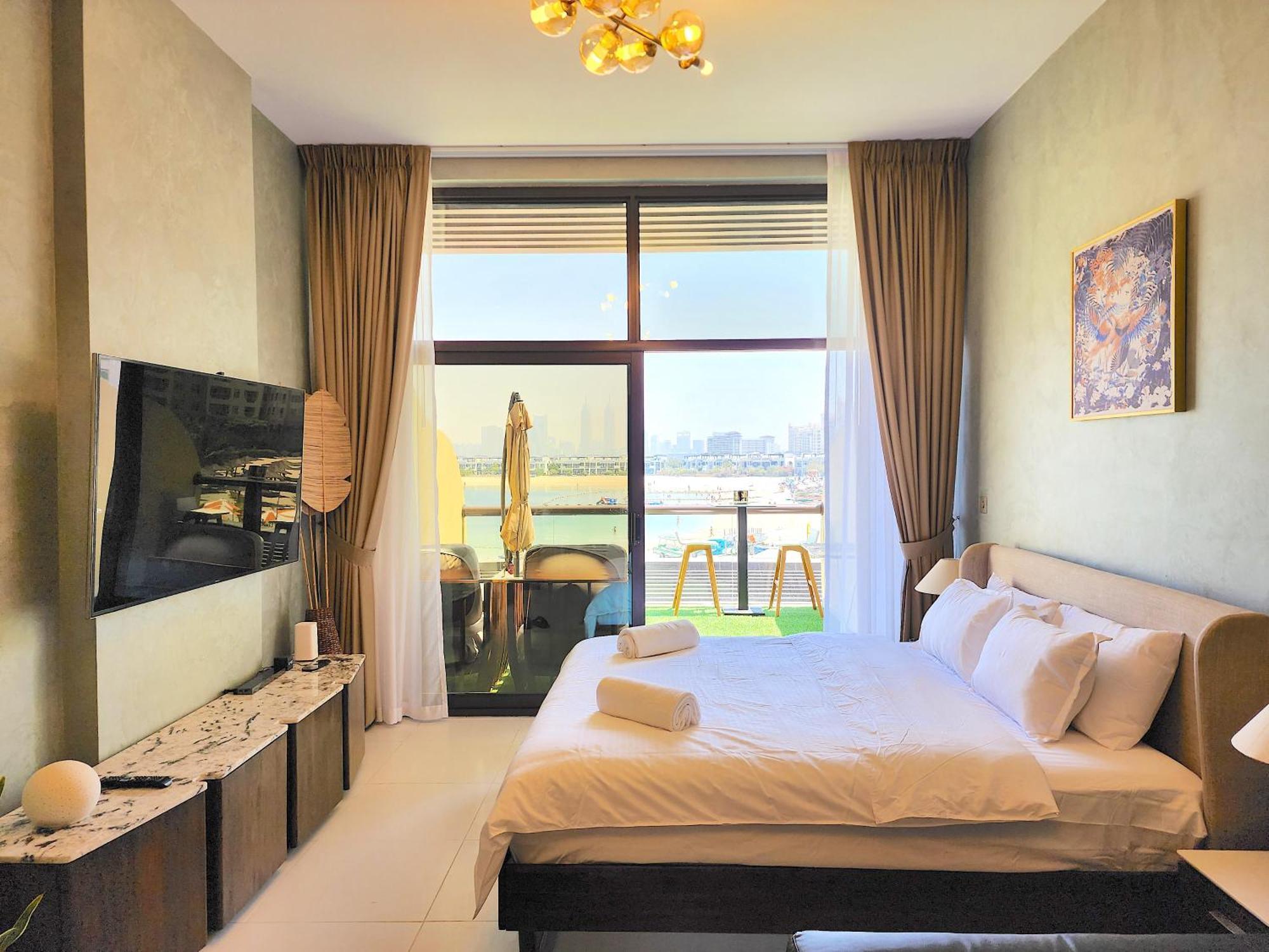 Apartment Sea Facing Large Beachfront Palm Jumeirah