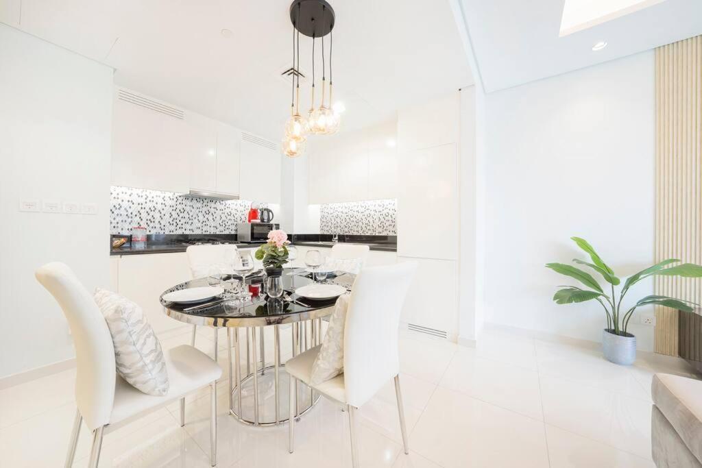 Paramount Midtown - Burj Khalifa Views Apartment Dubai