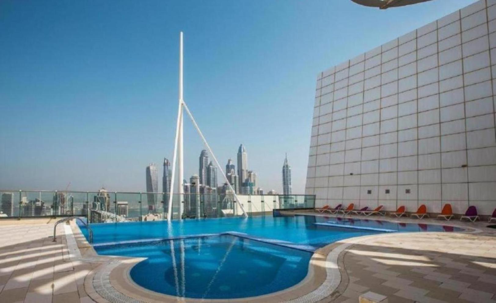 Click - Jlt - & Balcony Lakes View Entire -jn Apartment Dubai