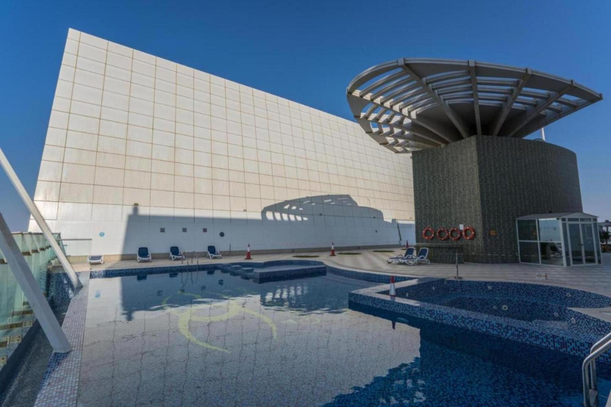 Apartment Click - Jlt - & Balcony Lakes View Entire -jn *