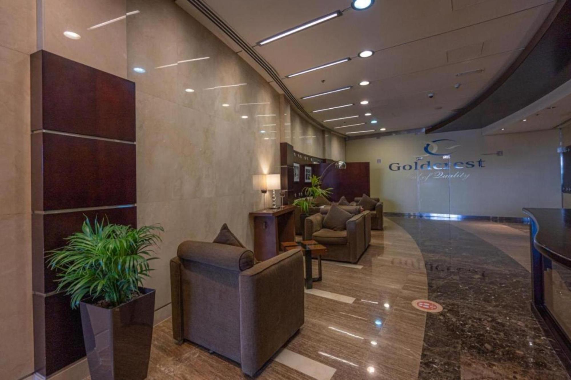 Click - Jlt - & Balcony Lakes View Entire -jn Apartment Dubai