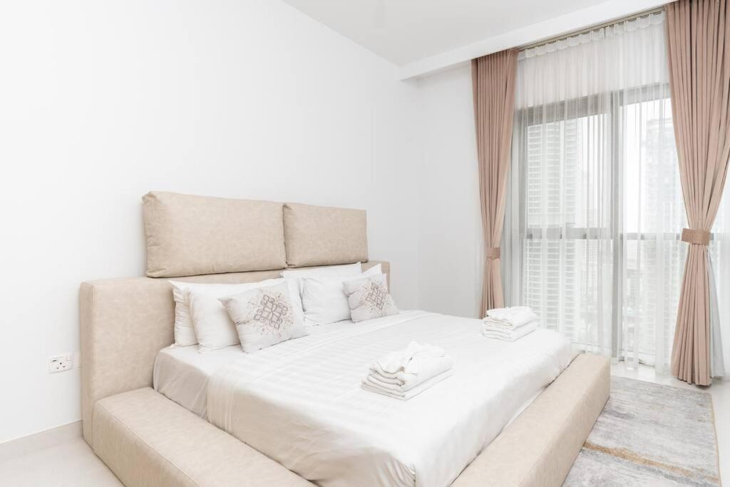 Apartment 2bdr - Pool - Emaar - Creek Harbour