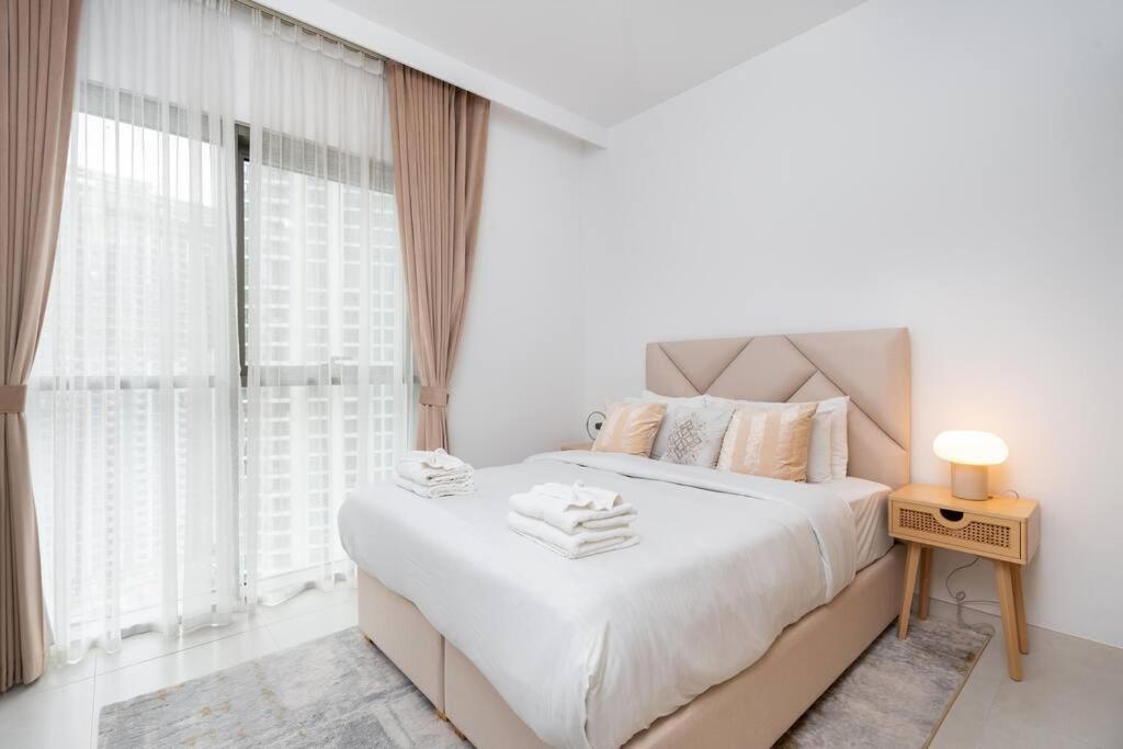 Apartment 2bdr - Pool - Emaar - Creek Harbour