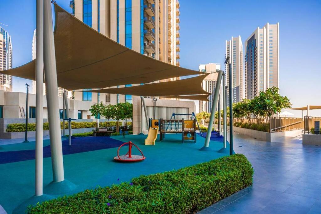 2bdr - Pool - Emaar - Creek Harbour *