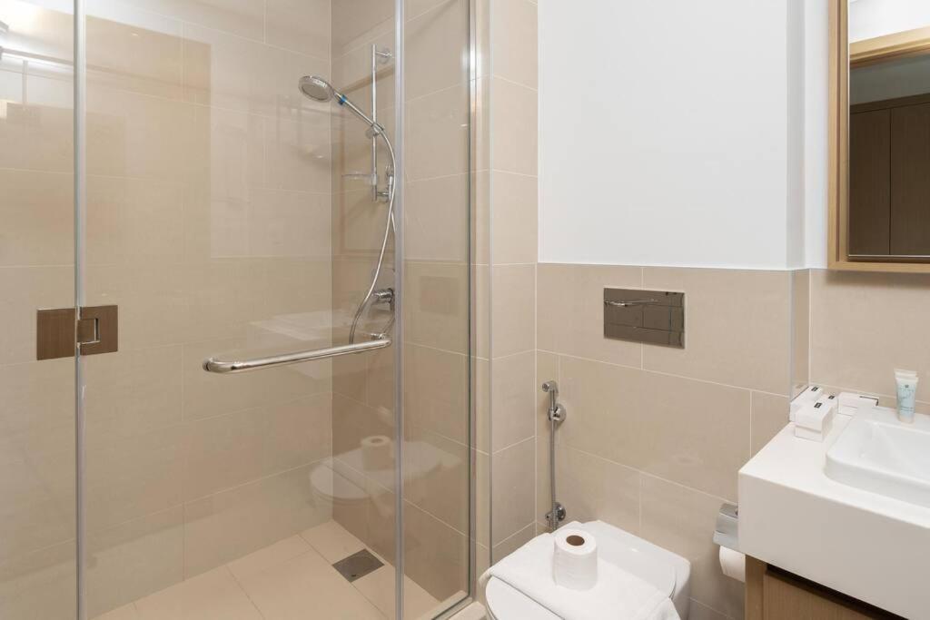 2bdr - Pool - Emaar - Creek Harbour Apartment