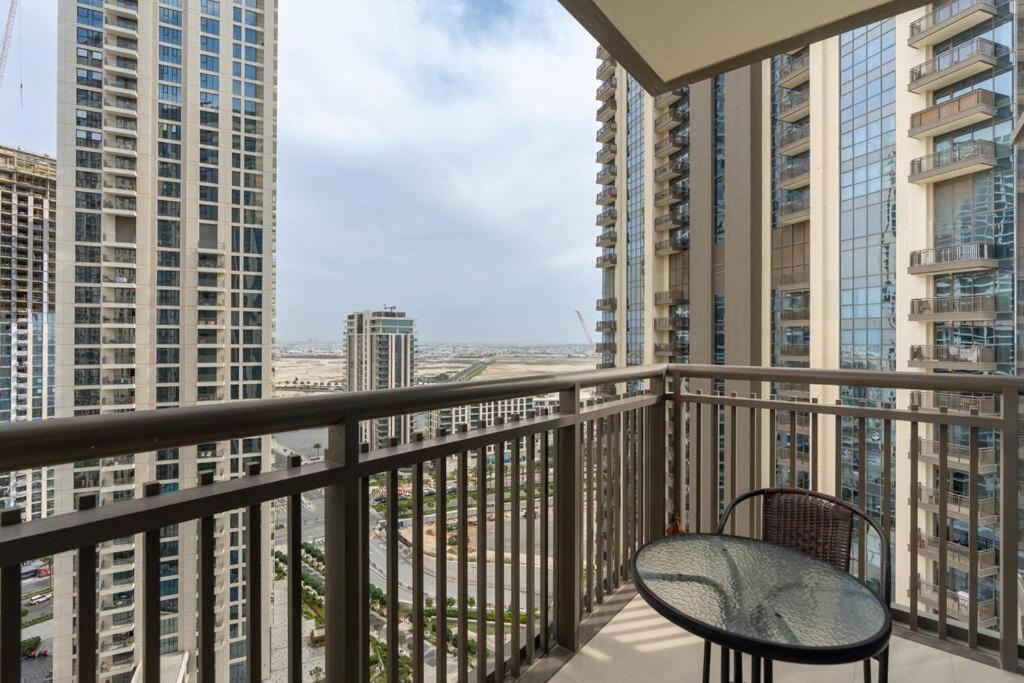 2bdr - Pool - Emaar - Creek Harbour Dubai