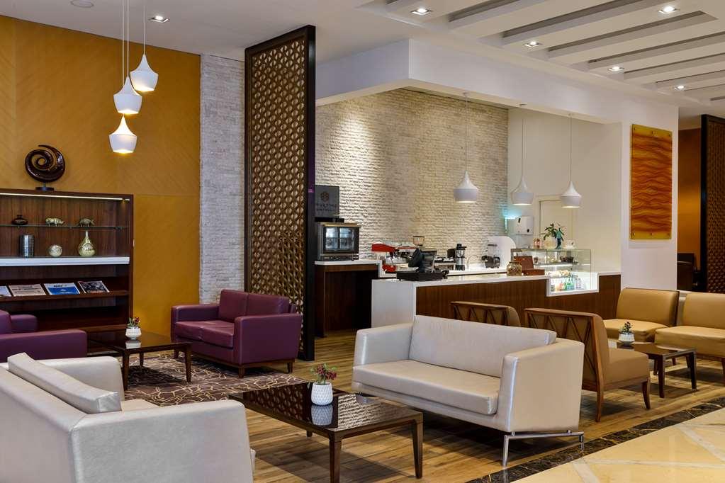 Hotel La And