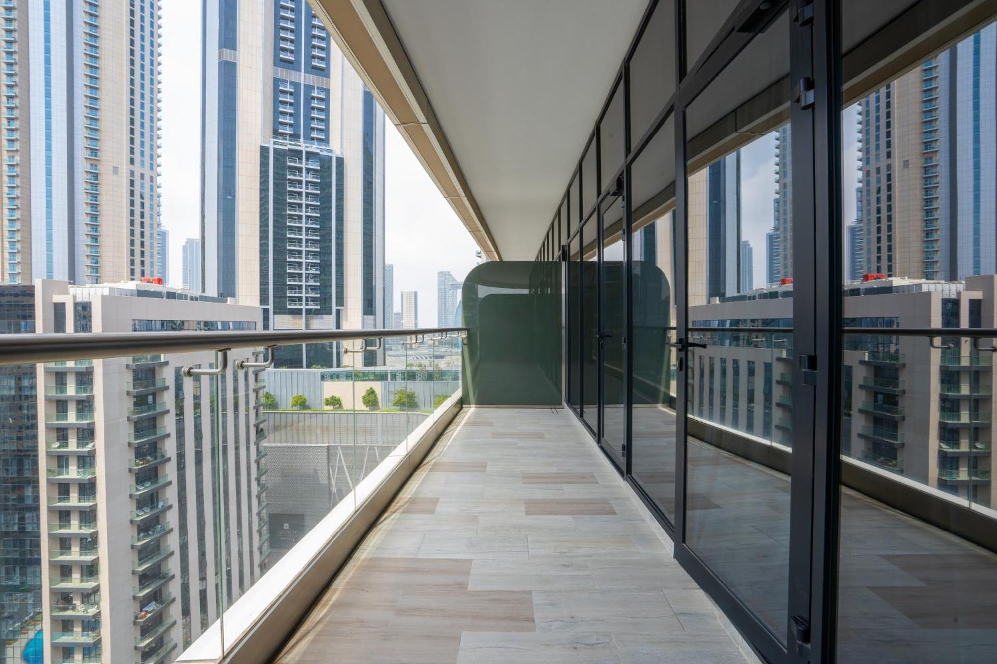 Rh- Modern Comfort, Bright 1br Near Mall, Views Apartment Dubai