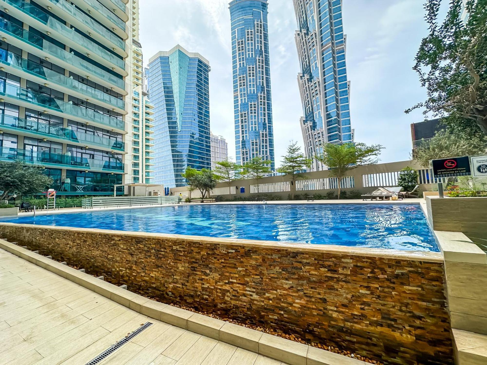 Apartment Chic / Prime Business Bay Location / Spacious Balcony / New Building / Perfect For Solo Travelers, Busy Professionals, Couples *