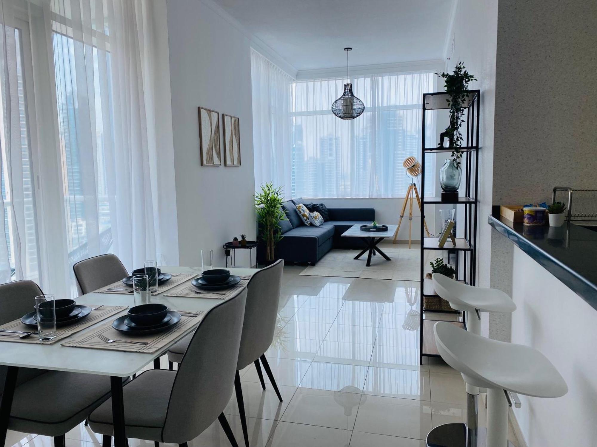 Modern & Cozy With A Beautiful View Apartment Dubai