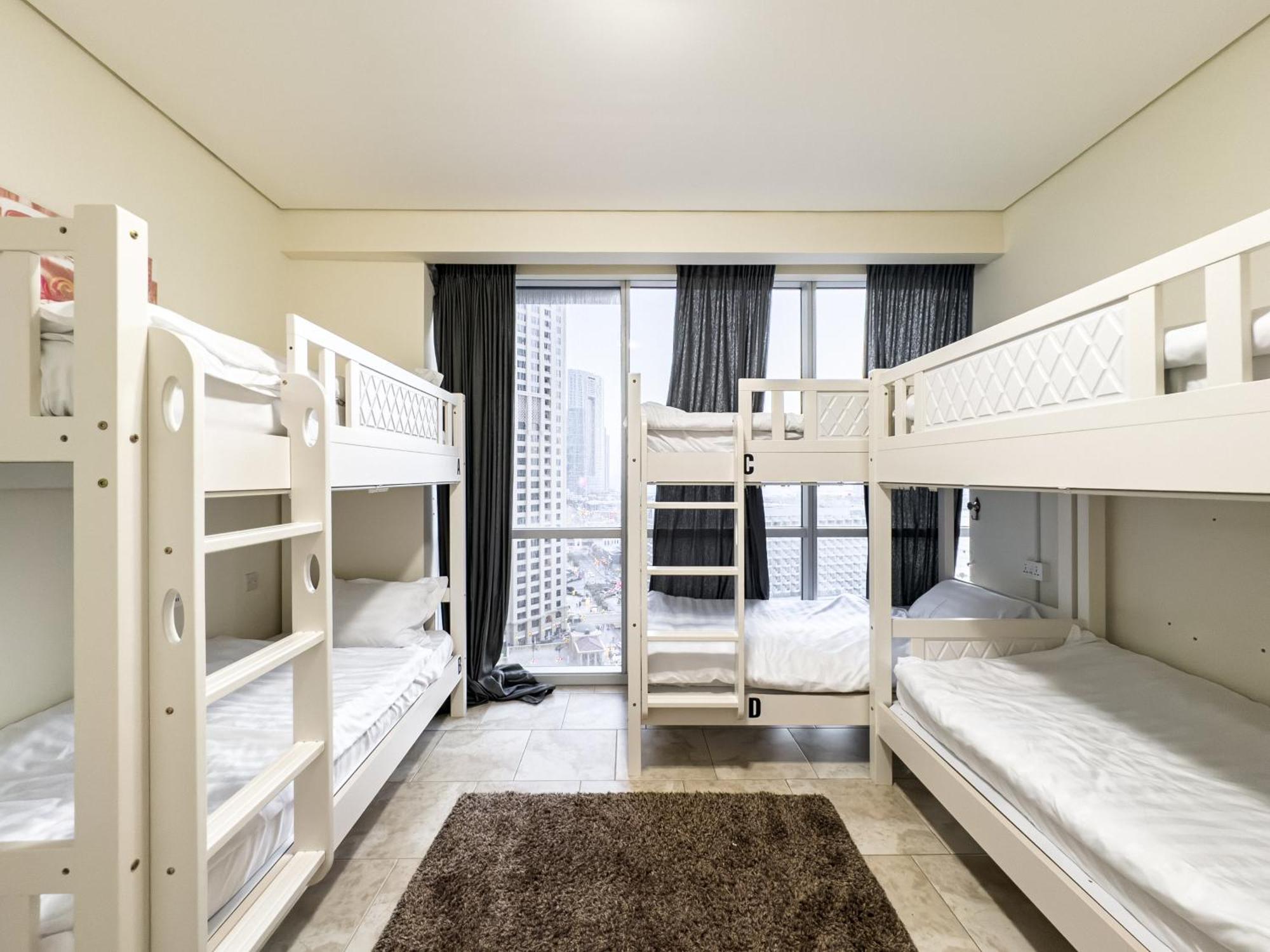 Ar Holiday Jbr Hostel