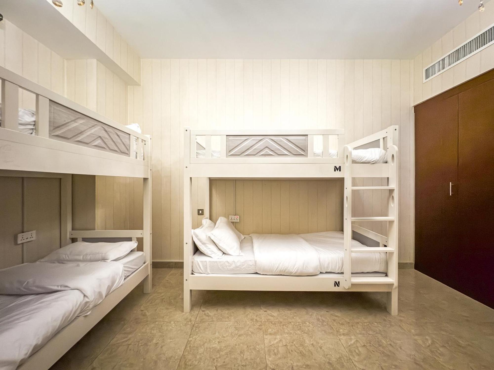 Ar Holiday Jbr 2 Hostel