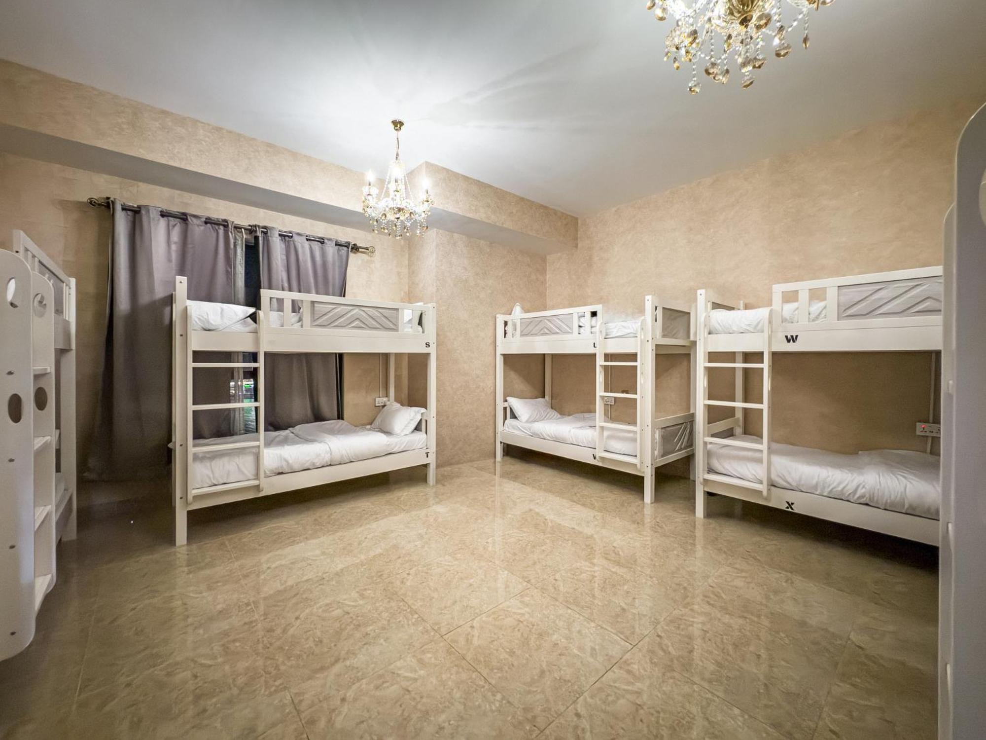 Ar Holiday Jbr 2 Hostel *