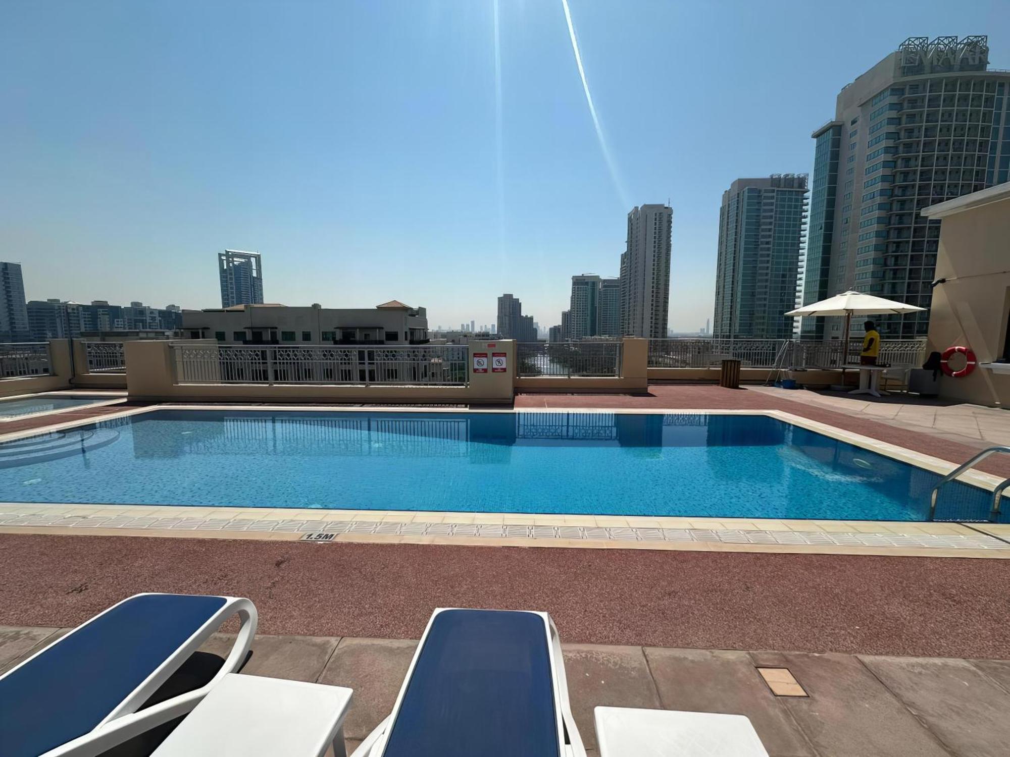 Apartment Lux I Tower I Lakes View