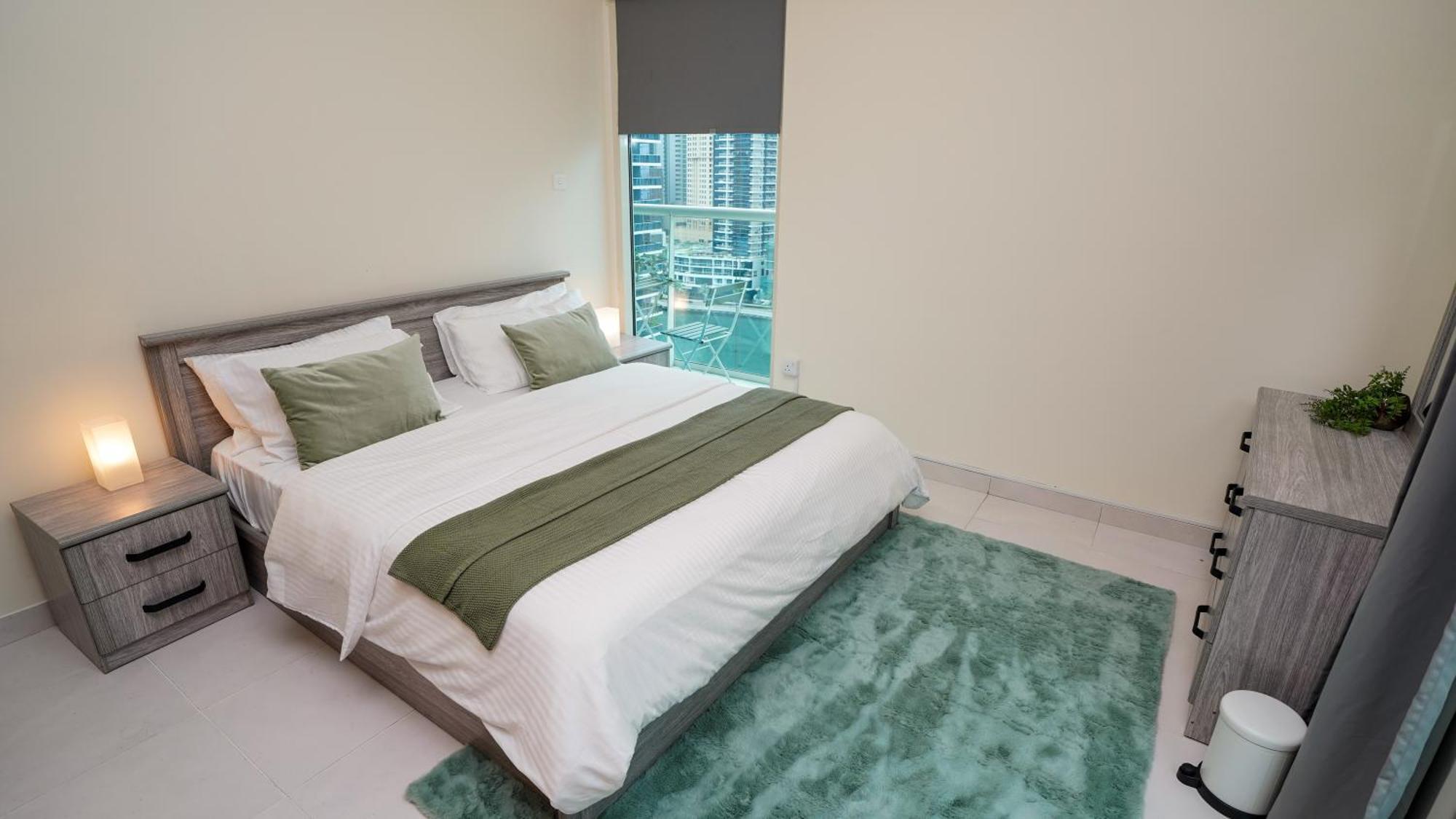 Marina View 2 Bedrooms Apartment-gladiolus-by Grand Vista Dubai