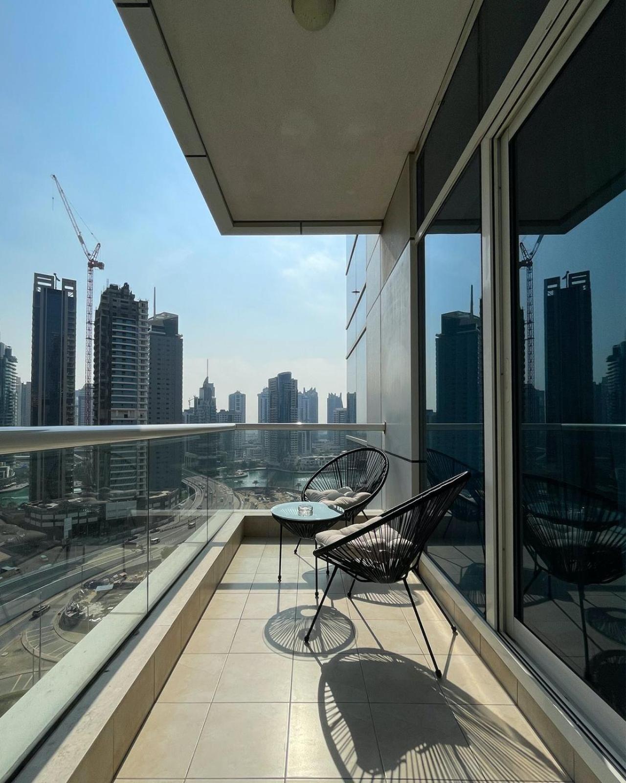 Modern & Cozy With A Beautiful View Apartment *