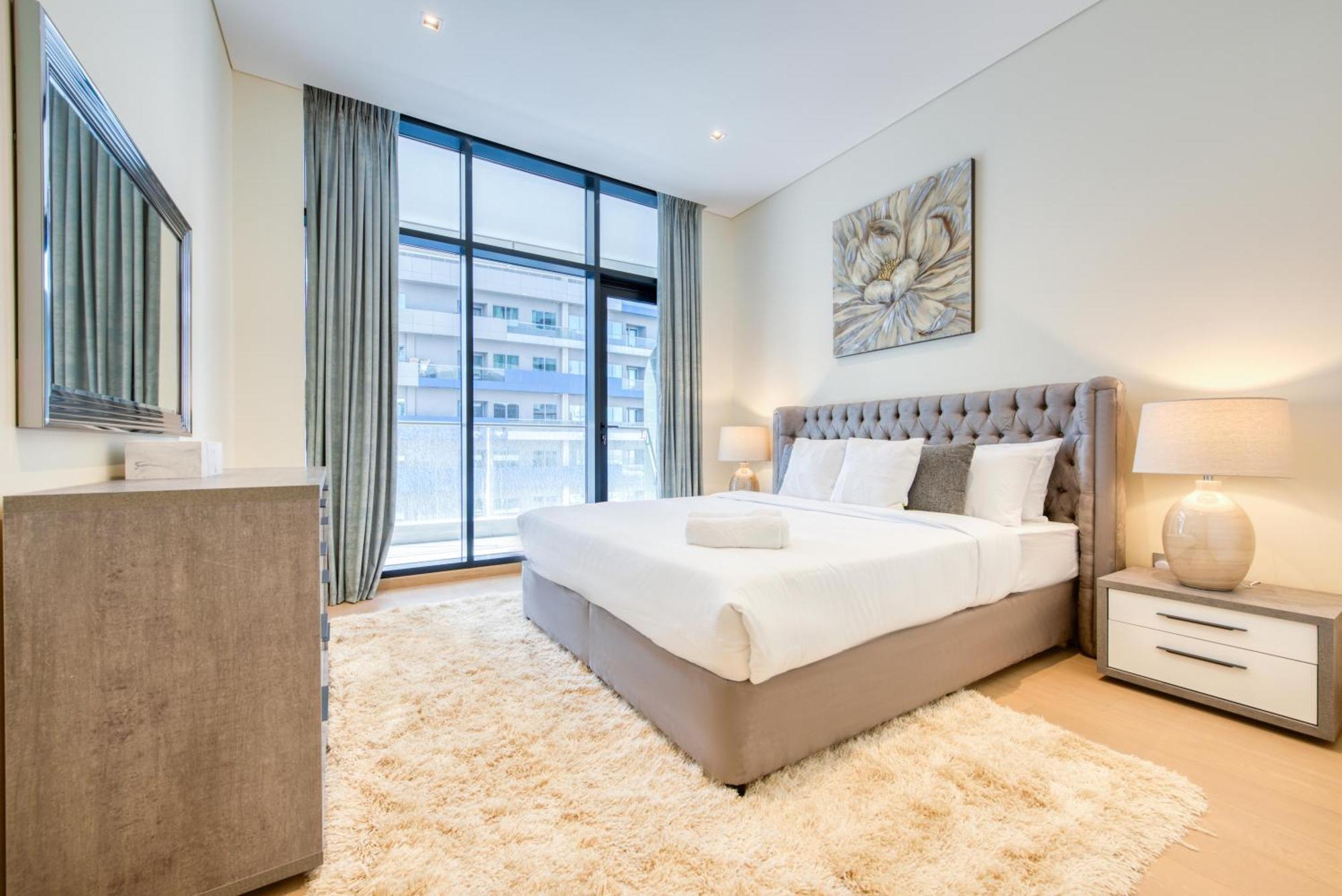 Rh- Downtown Delight, Spacious 01br Near Mall & Burj Khalifa, Rp Heights Apartment *
