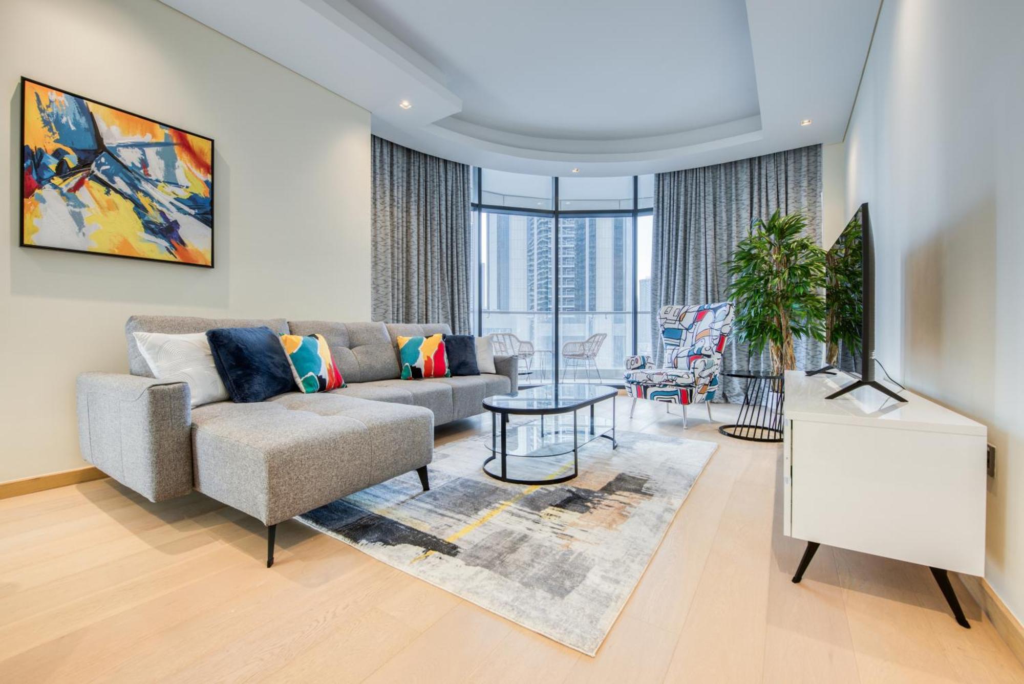 Rh- Downtown Delight, Spacious 01br Near Mall & Burj Khalifa, Rp Heights Apartment
