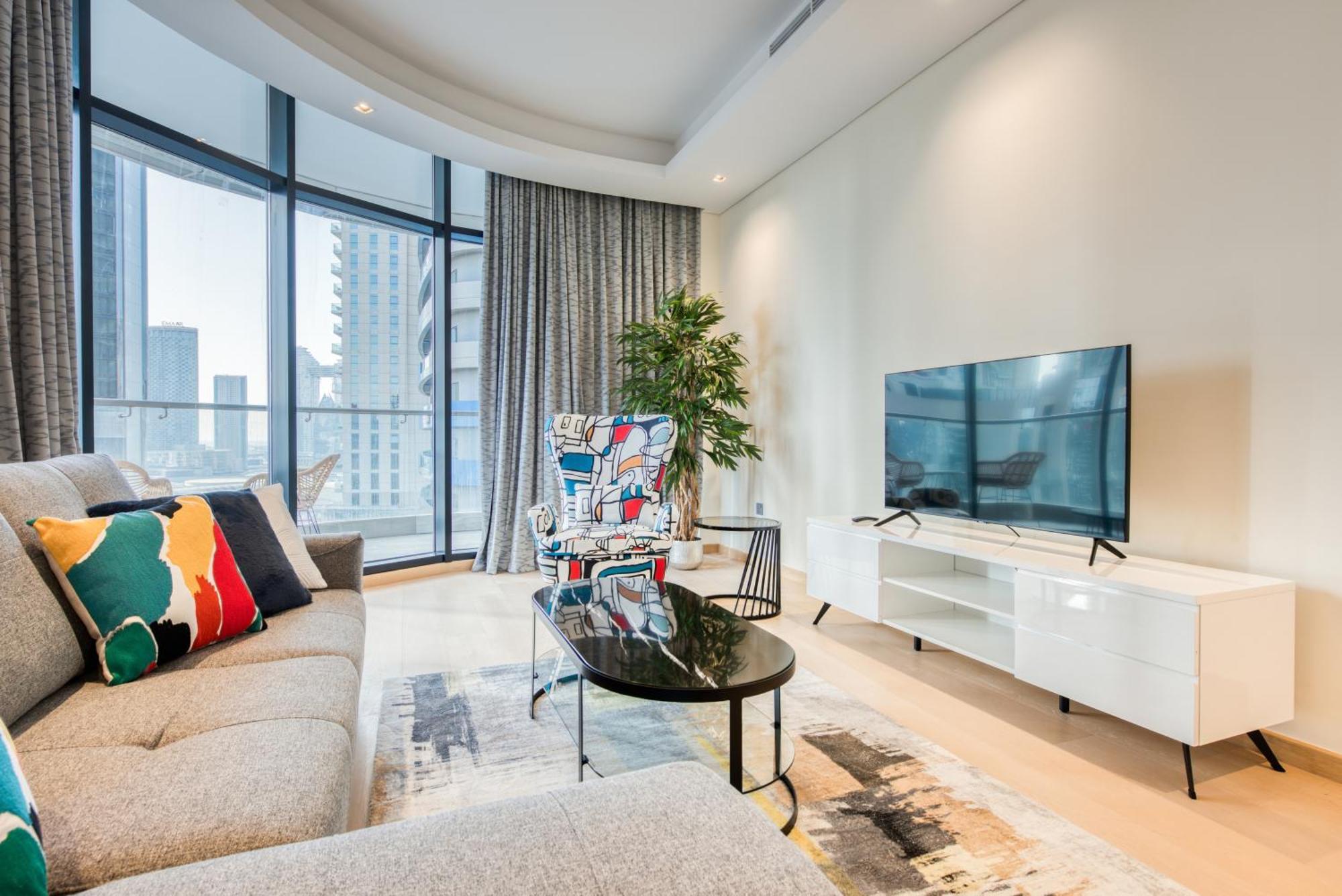 Rh- Downtown Delight, Spacious 01br Near Mall & Burj Khalifa, Rp Heights Dubai