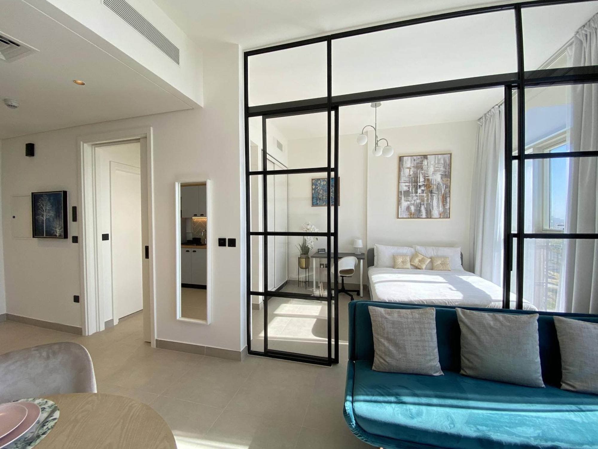 Lux Bnb Collective-1 -dubai Hills * Dubai