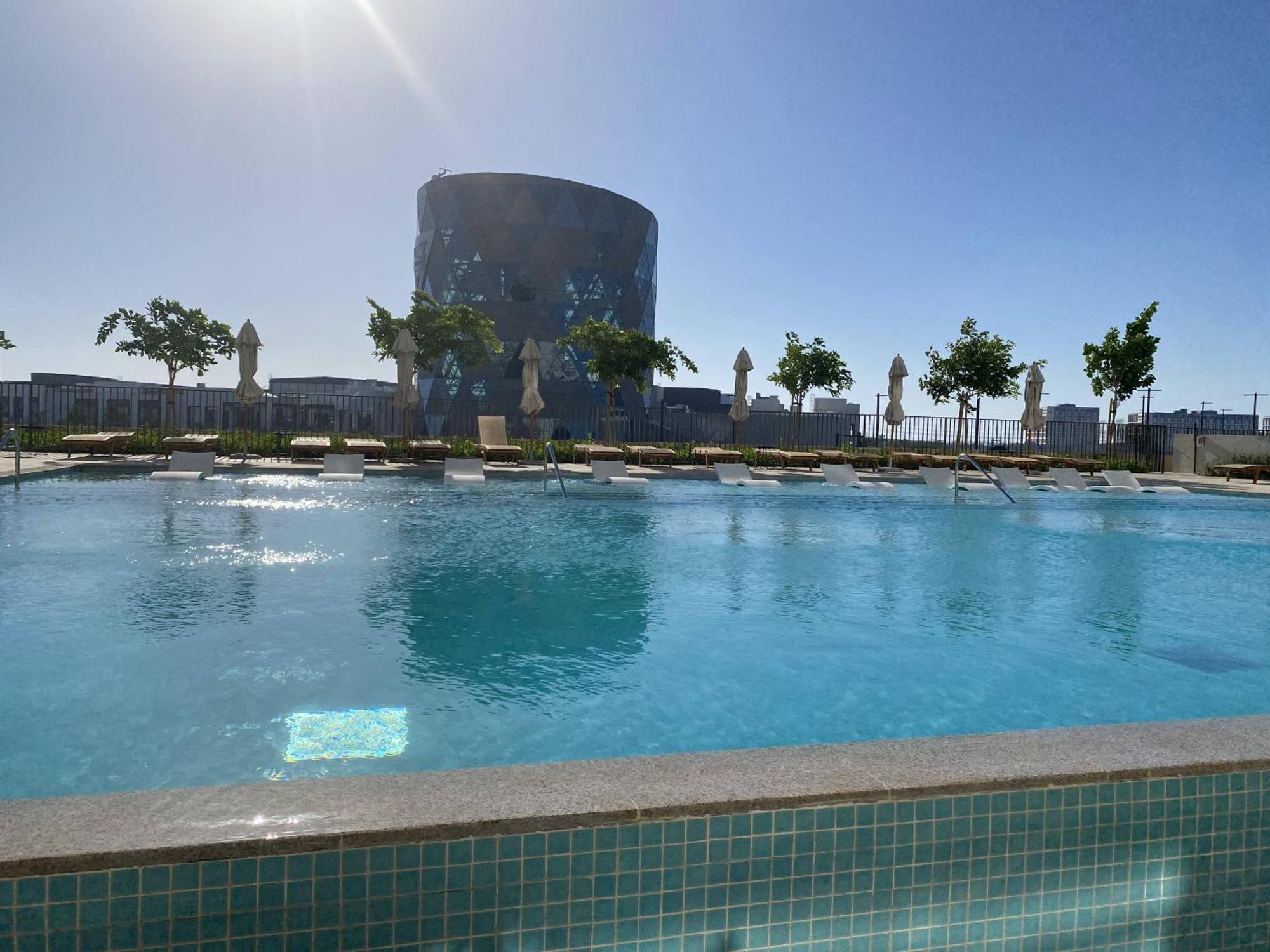 Lux Bnb Collective-1 -dubai Hills Apartment Dubai