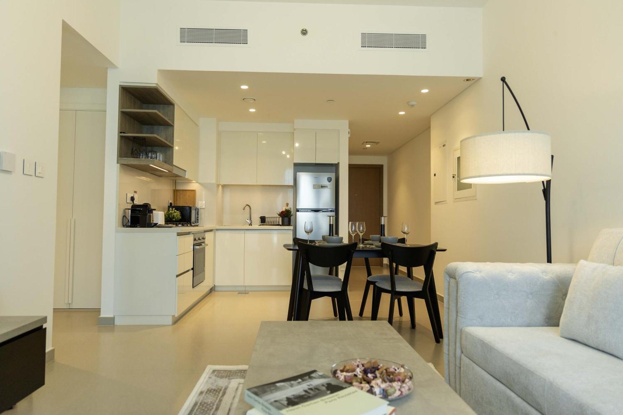 Sleeps 4 Mall Access Difc Views Apartment Dubai